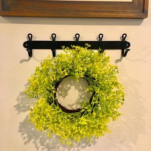 Threshold wreath